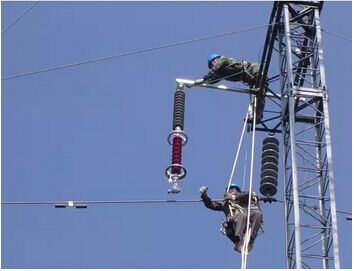 安裝輸電線路避雷器在線監測儀